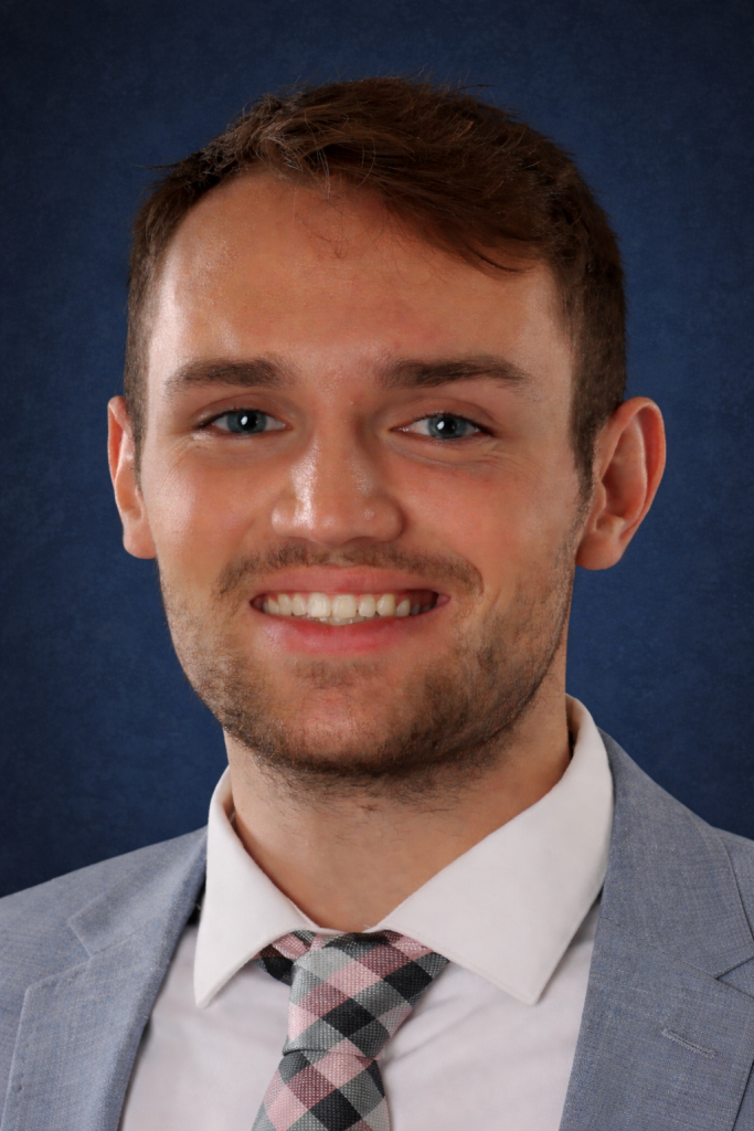 Headshot: Taylor Dorward